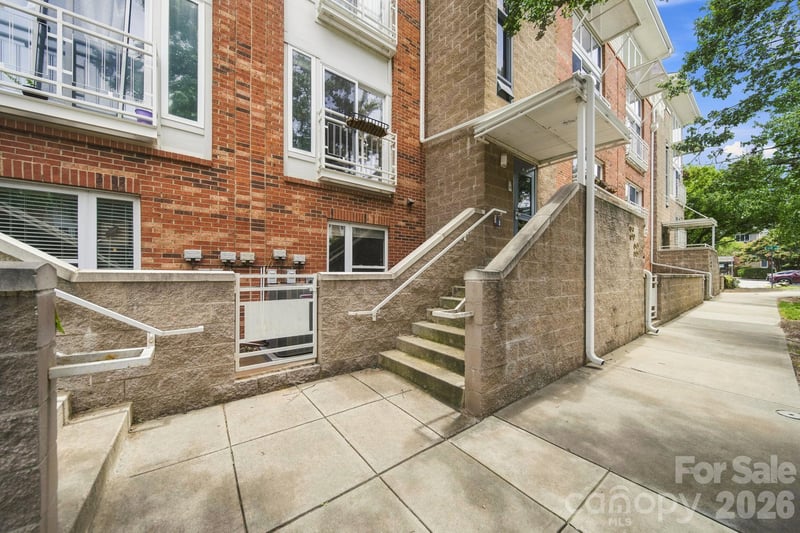 643 Raphael Pl, Charlotte, NC 28205