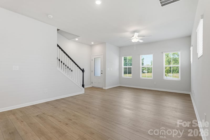 4636 Lakeview Rd, Charlotte, NC 28216