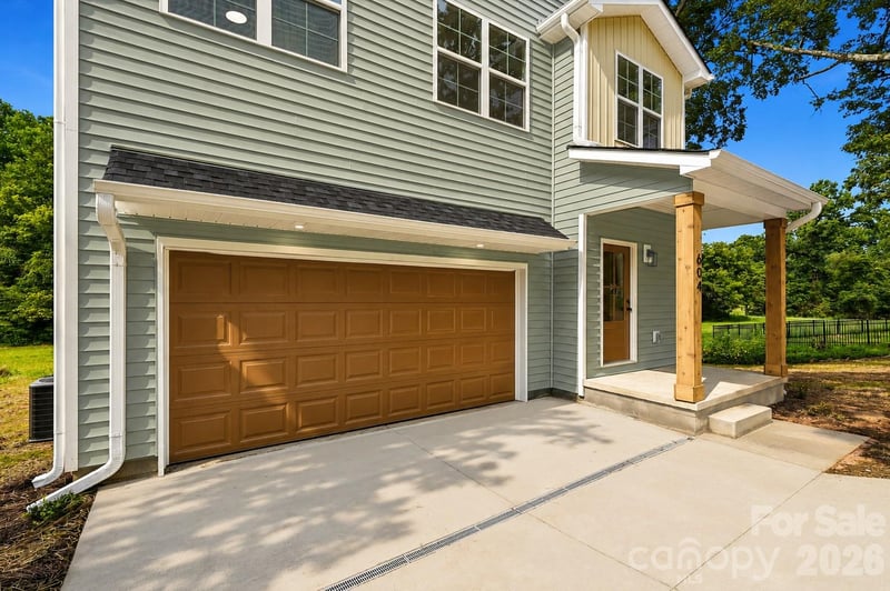 604 Sharon Dr, Statesville, NC 28625