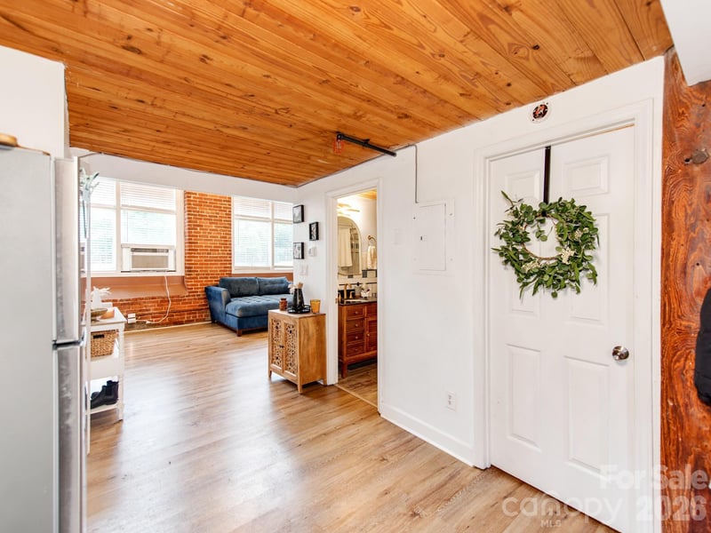 201 Hoskins Rd #122, Charlotte, NC 28208