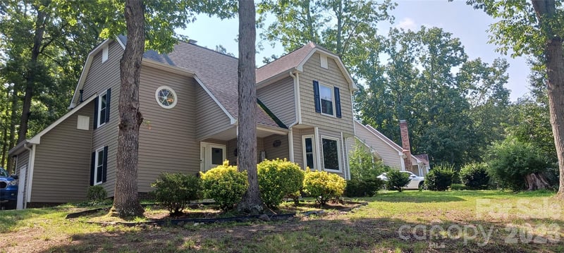 825 Raleigh Ct, Gastonia, NC 28054