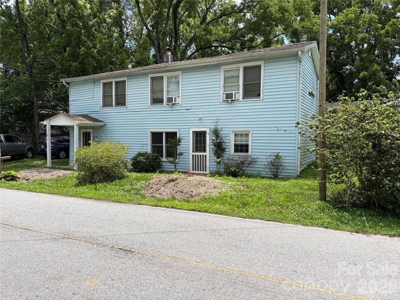 401 Lakeside Dr, Hendersonville, NC 28739