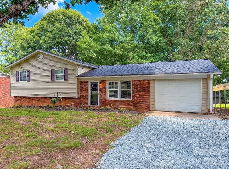 130 Powder Horn Rd, Mooresville, NC 28115