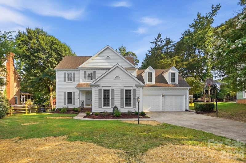 10012 Brass Eagle Ln, Charlotte, NC 28210