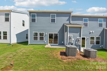 9004 Foggy Brook Loop, Charlotte, NC 28216