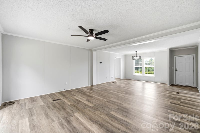 1006 Canada Dr, Dallas, NC 28034