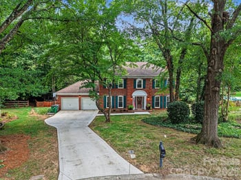 3108 Peregrine Ct, Charlotte, NC 28269