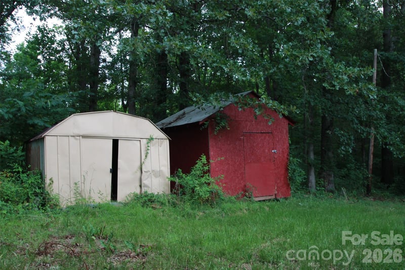 1328 Woodridge Dr, Clover, SC 29710