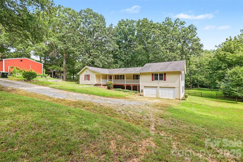 3608 Cowboy Ln, Charlotte, NC 28216