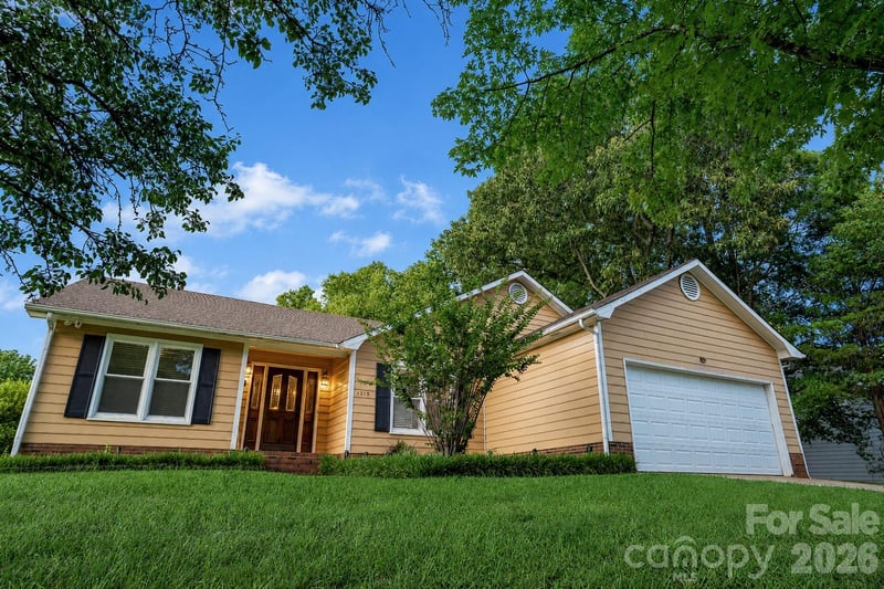 11513 Waterflower Ln, Charlotte, NC 28262