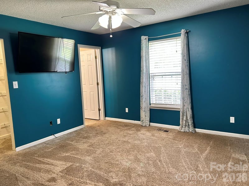 2042 Rocketts Way, Newton, NC 28658
