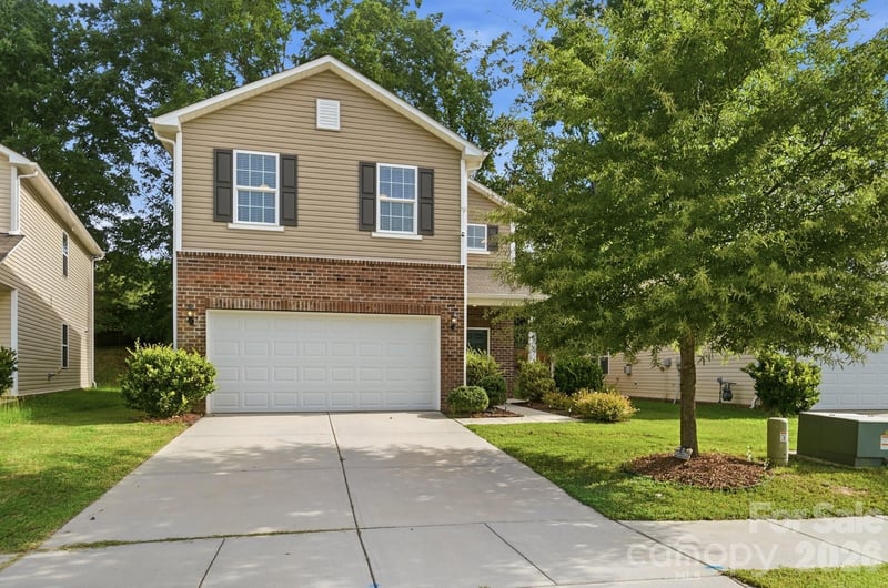 7019 Thornrose Dr, Charlotte, NC 28210