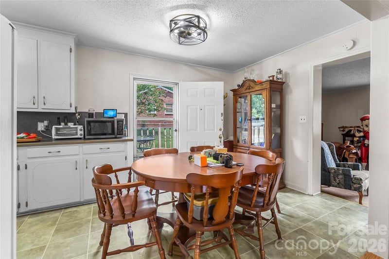 315 Windwood Dr, Bessemer City, NC 28016