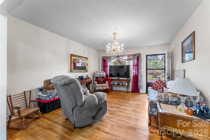 315 Windwood Dr, Bessemer City, NC 28016