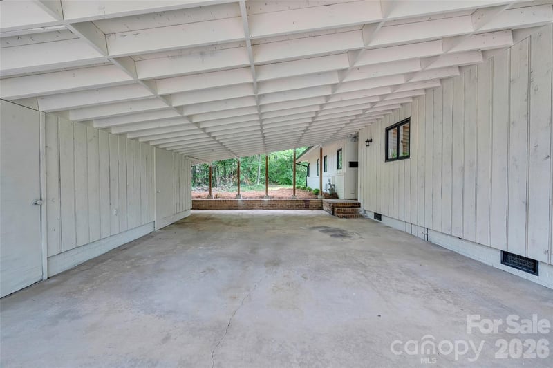 233 Dogwood Dr, Mount Holly, NC 28120