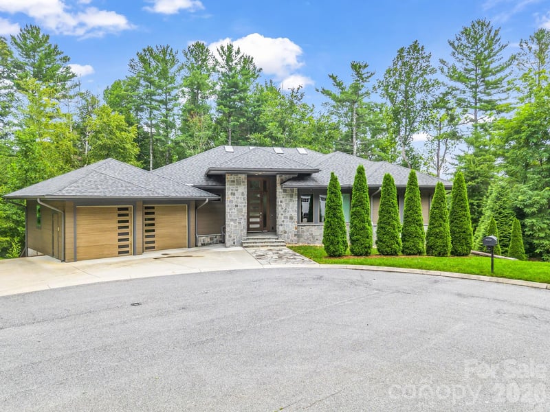 55 Pheasant Branch Ct, Hendersonville, NC 28739