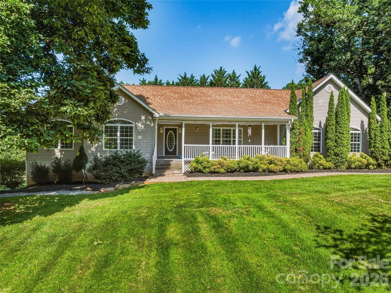 1082 Main St, Mars Hill, NC 28754