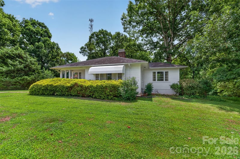 311 33rd Street Dr, Hickory, NC 28602