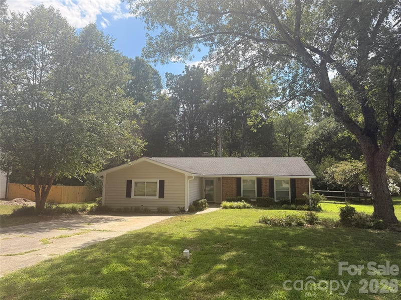 5900 Tillery Dr, Charlotte, NC 28226
