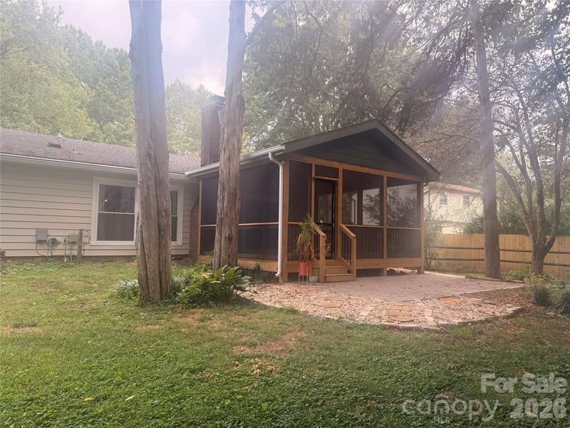 5900 Tillery Dr, Charlotte, NC 28226