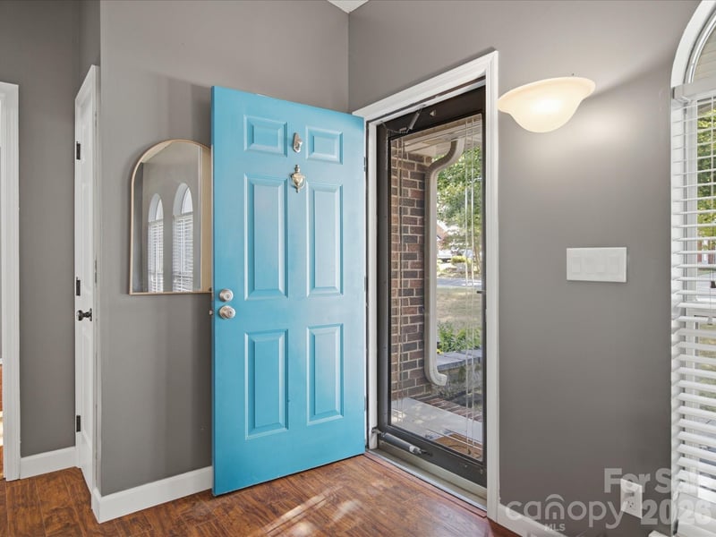 127 Bank Dr, Charlotte, NC 28214