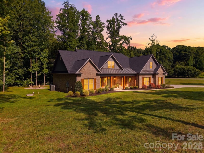 200 Barra Dr, Waxhaw, NC 28173