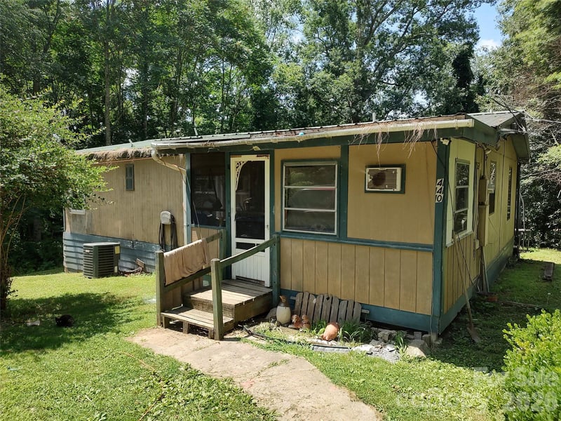 440 Hidden View Rd, Hendersonville, NC 28792