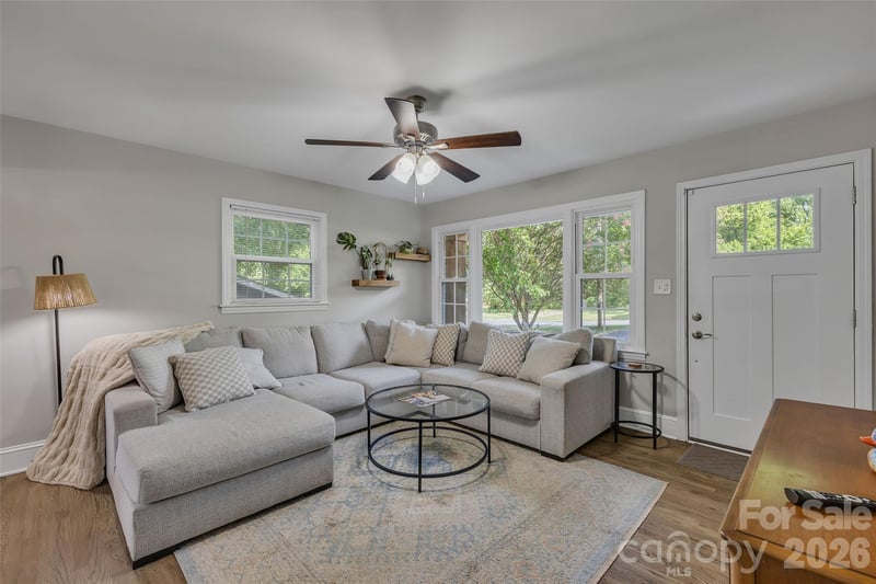 2213 Lanier Ave, Charlotte, NC 28205