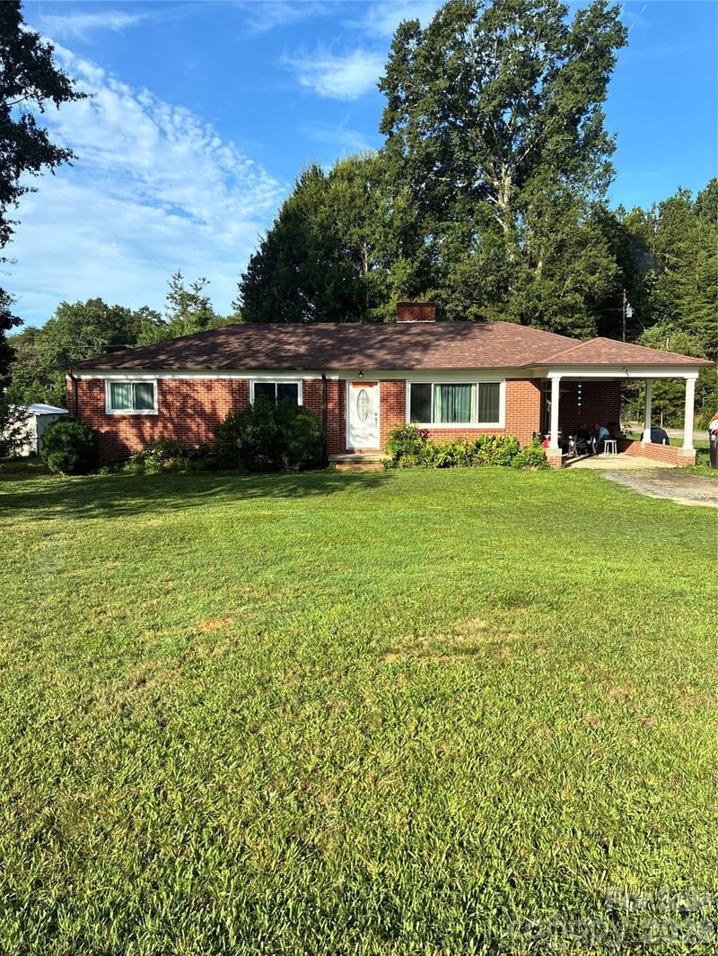 5378 Highway 27 Hw, Iron Station, NC 28080