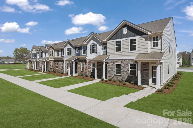 261 Fourth St, York, SC 29745
