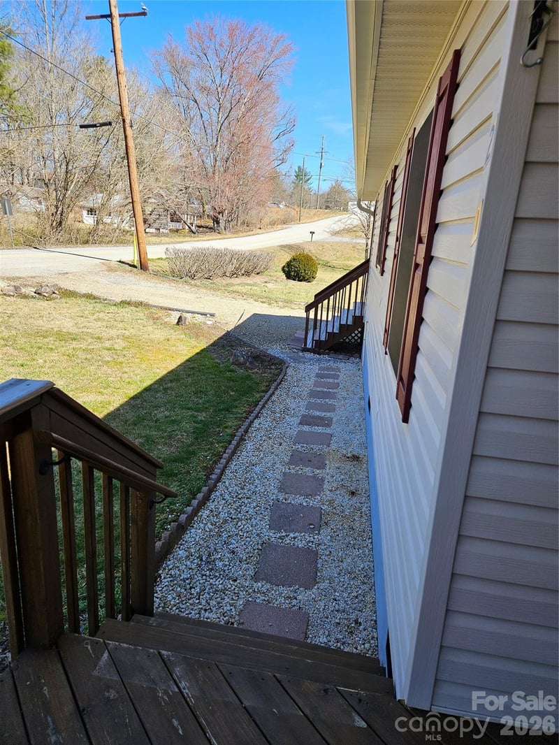 271 Stradley Mountain Rd, Asheville, NC 28806