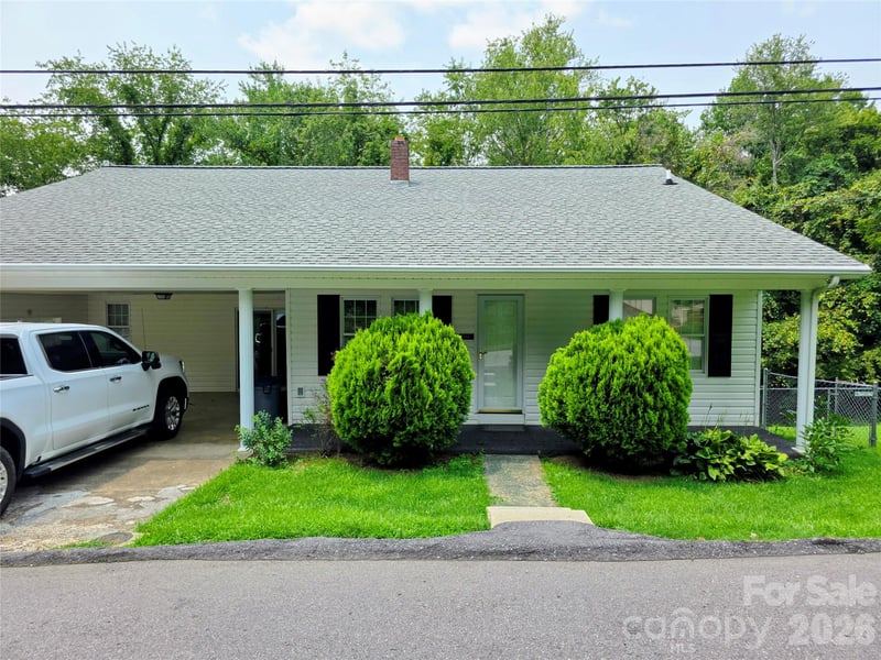 139 Indian Trl, Burnsville, NC 28714