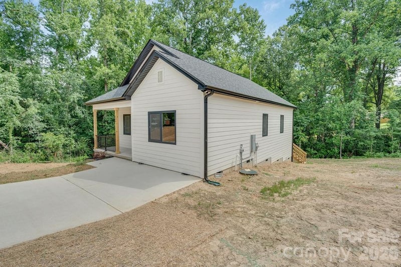 504 Pine St, Cherryville, NC 28021