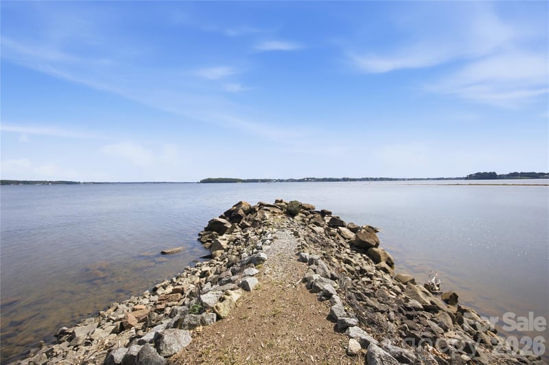 8247 Luckey Point Rd, Denver, NC 28037