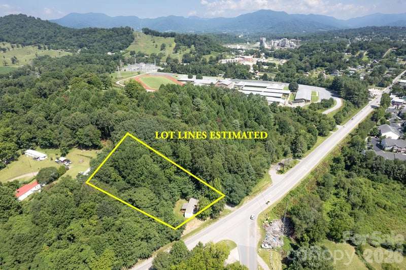 1066 Pisgah Dr, Canton, NC 28716