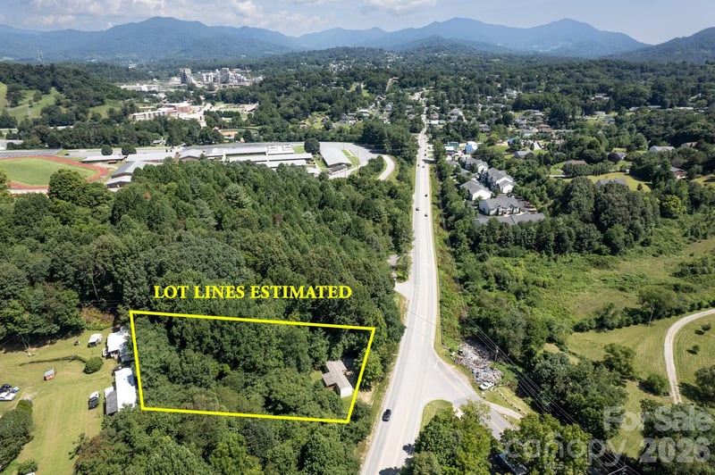 1066 Pisgah Dr, Canton, NC 28716
