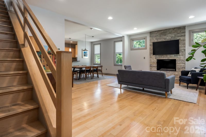 408 Old Haw Creek Rd, Asheville, NC 28805