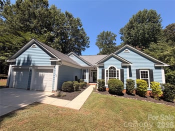 7024 Passeres Ct, Charlotte, NC 28215