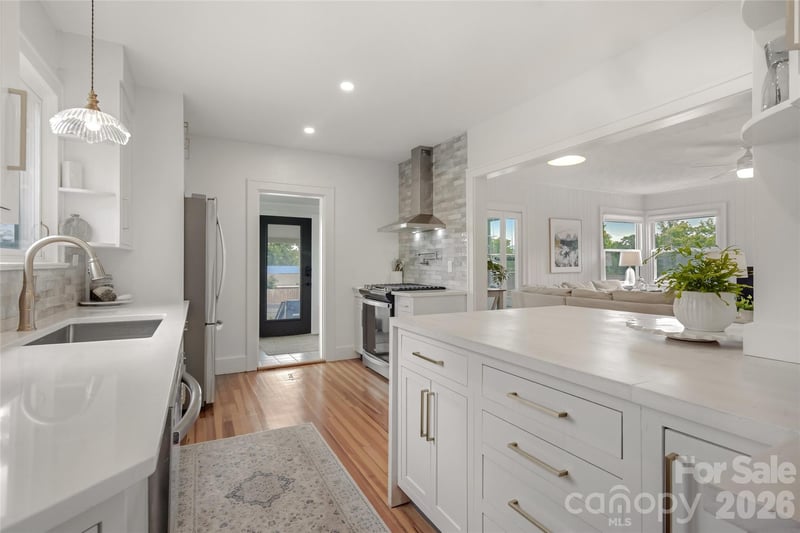 10 Springdale Rd, Asheville, NC 28805