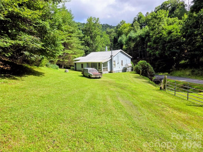 98 Will Wilson Rd, Burnsville, NC 28714