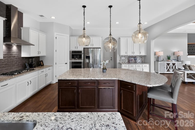 1016 Kara Ct, Matthews, NC 28104