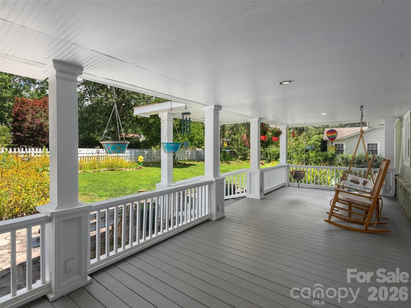 8 Mulberry Ct, Arden, NC 28704