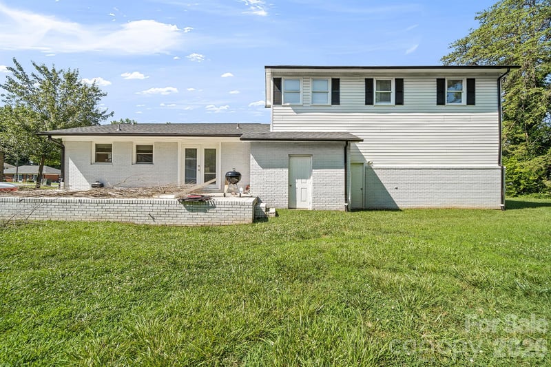 525 Kelly Ave, Mooresville, NC 28115