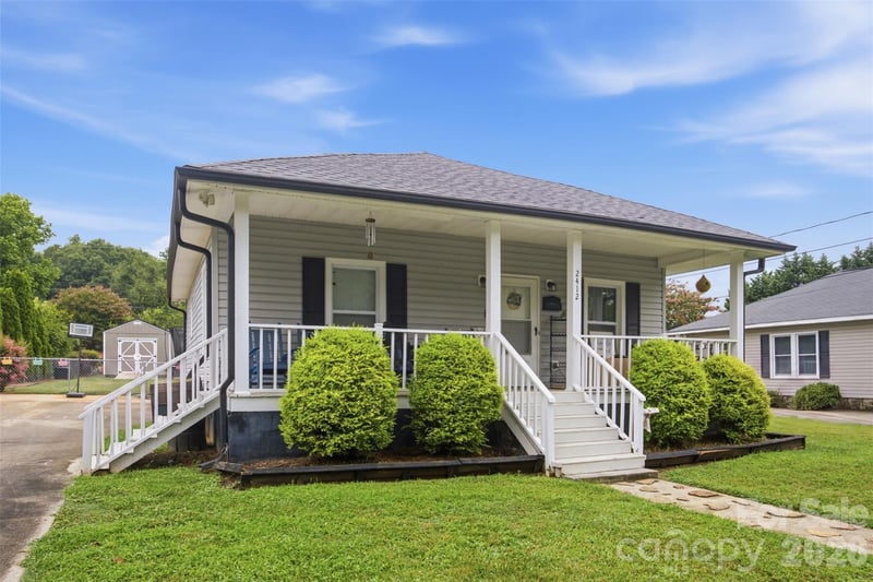 2412 Jackson St, Belmont, NC 28012
