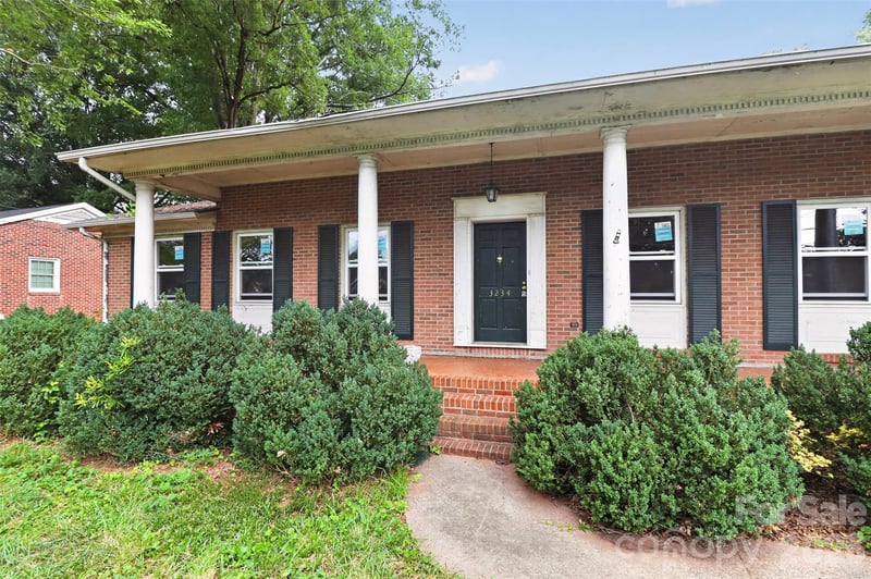 3234 Gardner Park Dr, Gastonia, NC 28054