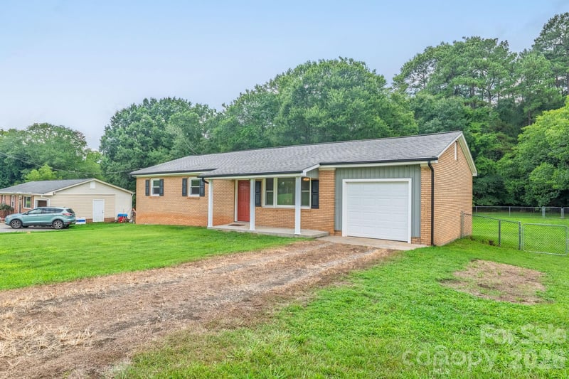 3907 Little Mountain Rd, Gastonia, NC 28056