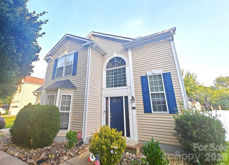 9026 Shenington Pl, Charlotte, NC 28216