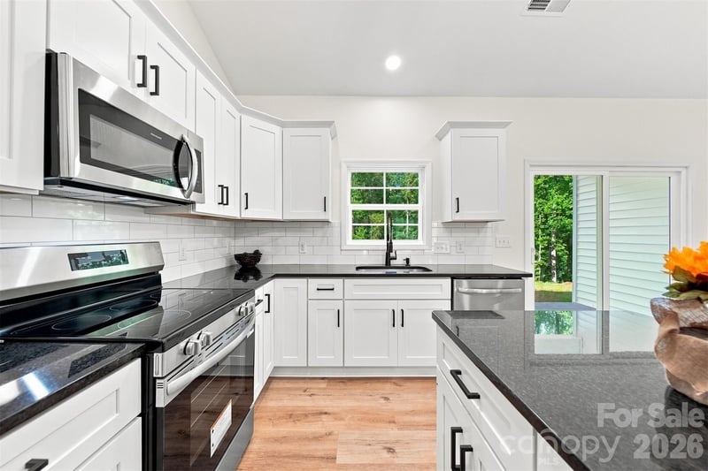1694 Parsonage Ln, Newton, NC 28658