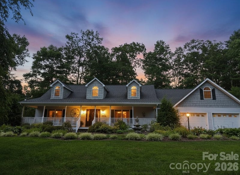 225 White Oak Rd, Burnsville, NC 28714