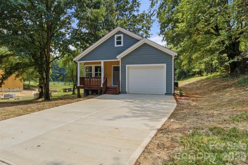 402 Brookwood Ave, Cherryville, NC 28021